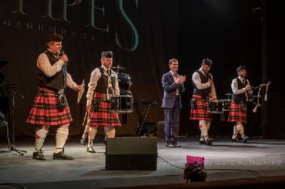 В Озёрске выступили волынщики «City Pipes»