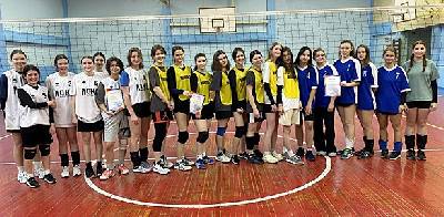 Победой команды девушек школы №30 завершились соревнования муниципальной Спартакиады школ по волейболу